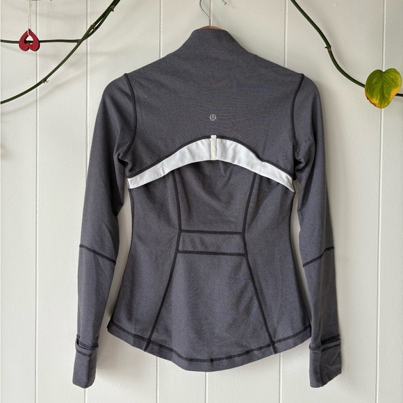 Lululemon Define Jacket | Size 4 - Picture 4 of 5